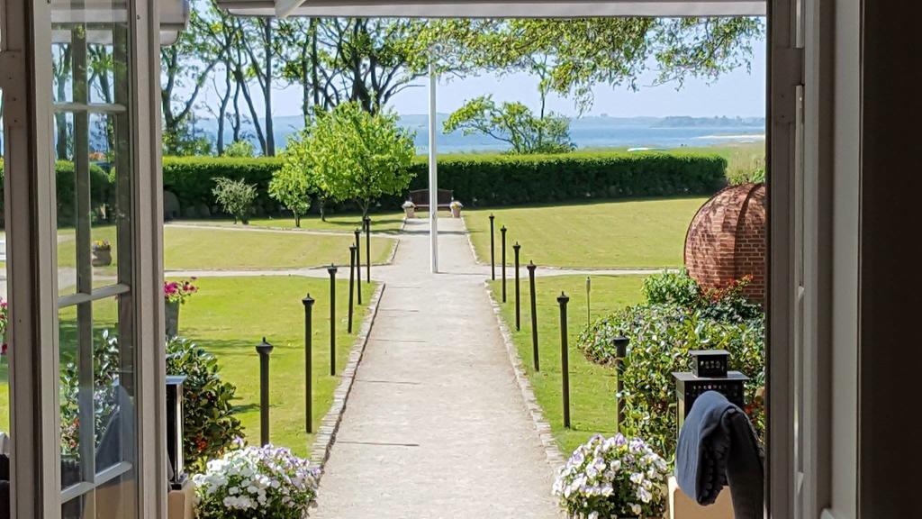 Molskroen Ebeltoft Bagian luar foto