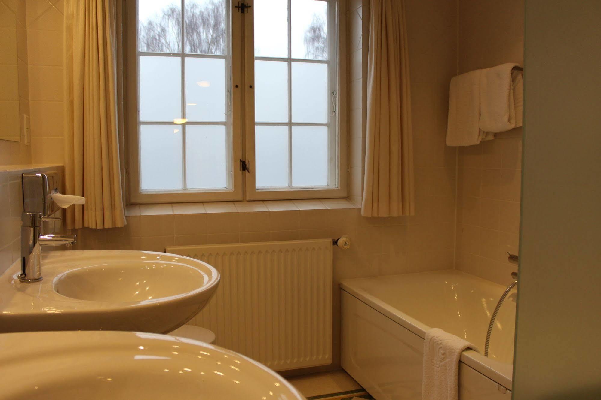 Molskroen Ebeltoft Bagian luar foto